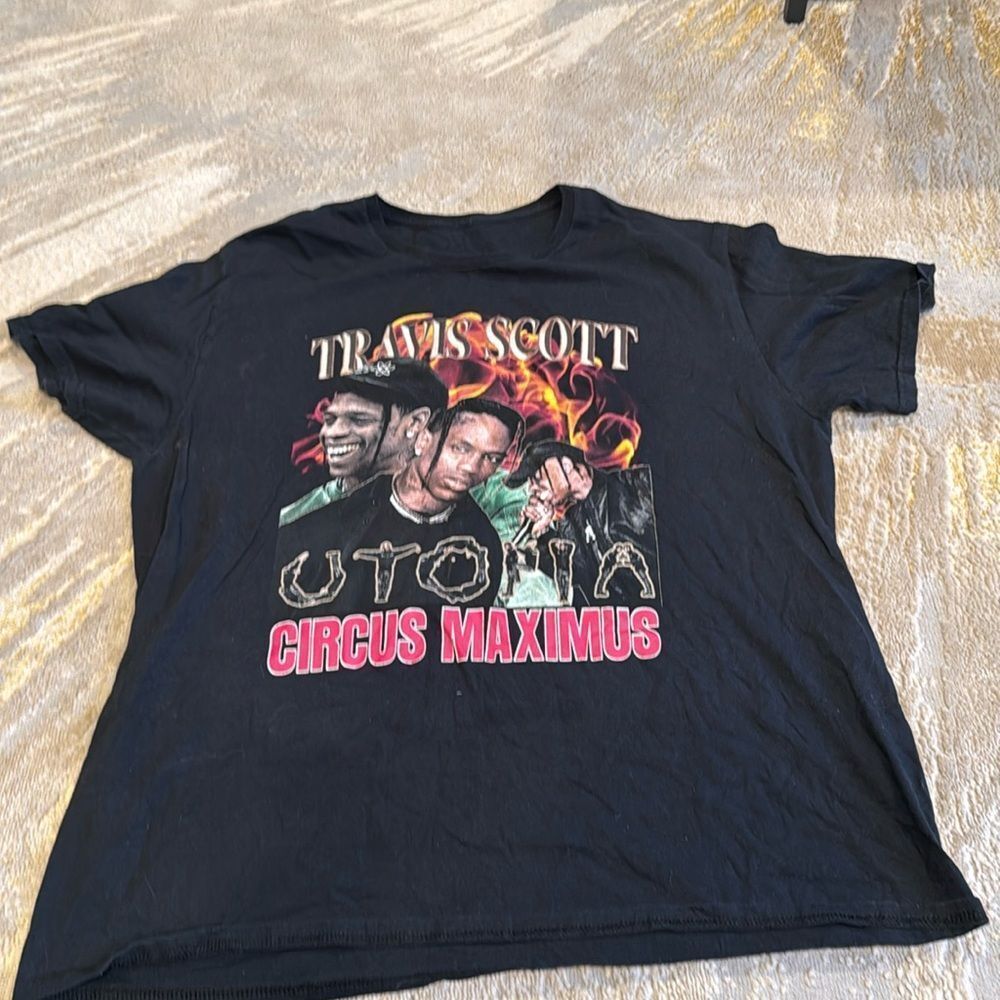 Travis Scott Men's T-shirt
Size L Good condition‎ no size tag check measurements